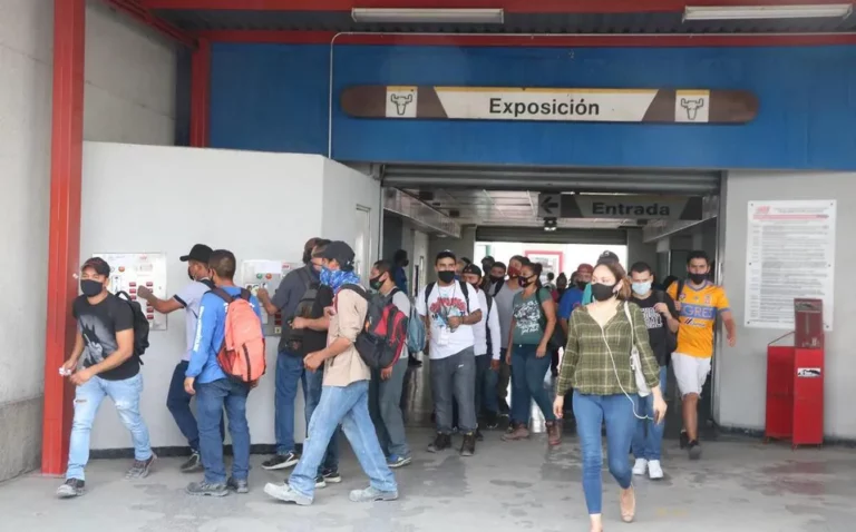 Califican ajuste en el pasaje del Metro de ‘Tarifazo’