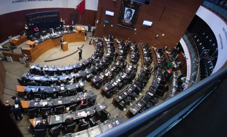 Senadores viajan por diplomacia parlamentaria con “austeridad real”