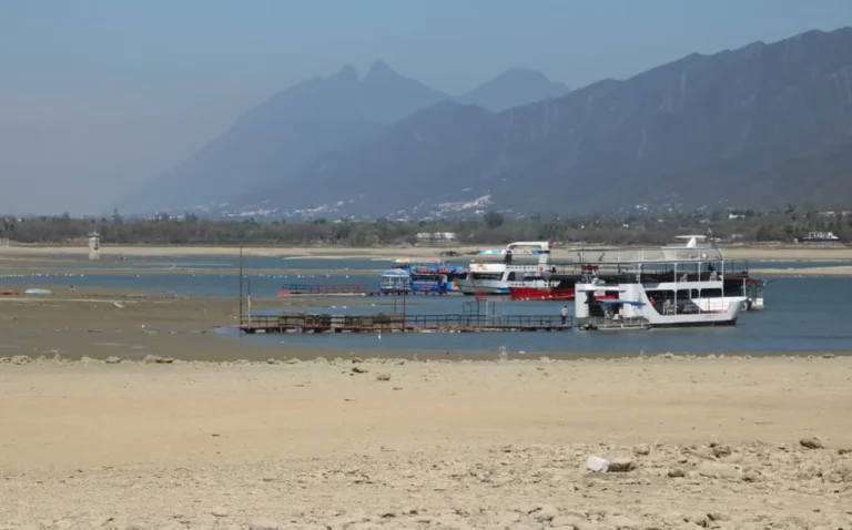 Informa AyD continúan extrayendo agua de Presa La Boca en NL