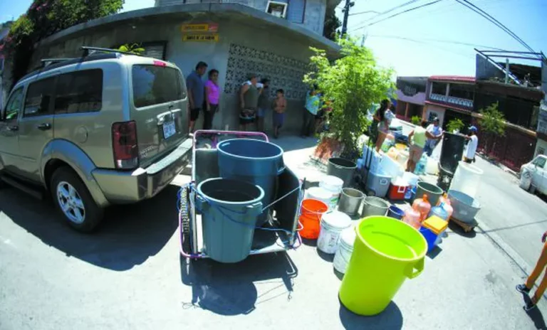 Buscará PRI ajustar recursos para proyectos ante crisis del agua en NL