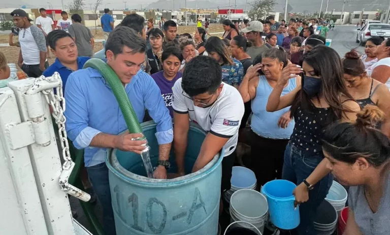 Colonias sin agua en García buscan ayuda y lanzan llamado a las autoridades