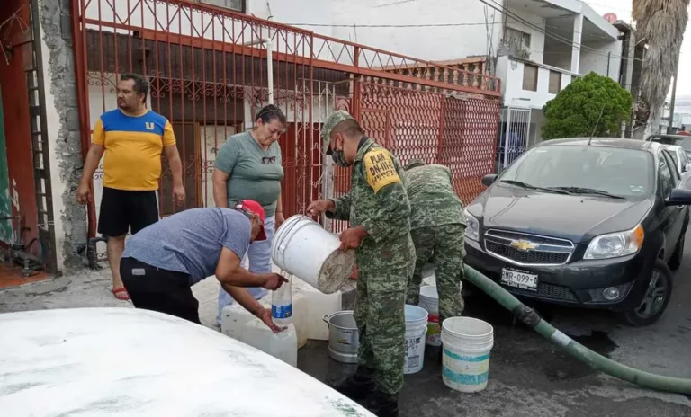 Sedena enviará 114 pipas más para abastecer de agua a comunidades afectadas en NL