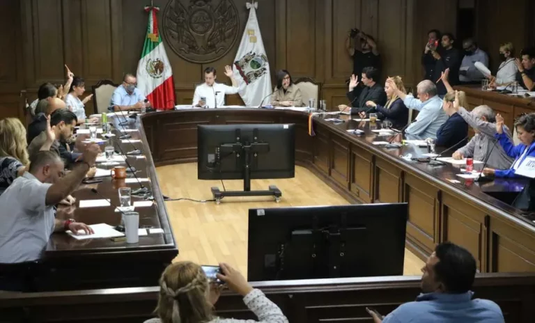 Aprueba Cabildo de Monterrey pactar un convenio para reactivar el Sintram