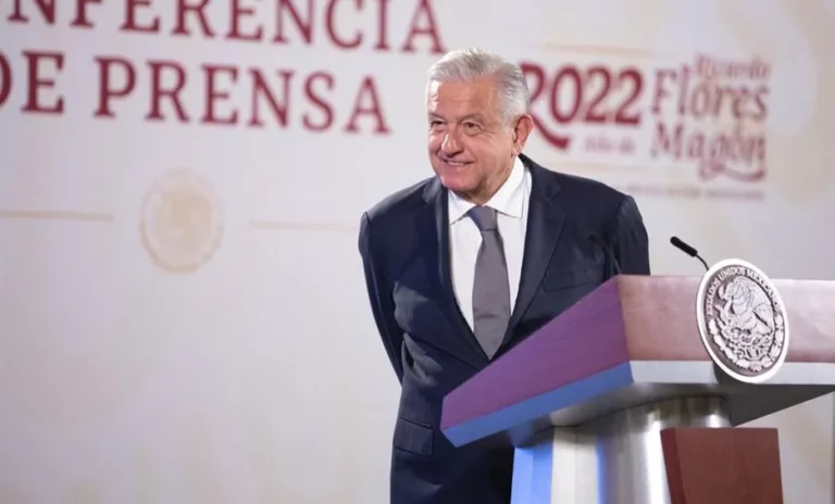 Pide AMLO a empresas cerveceras y refresqueras reducir o detener uso de agua ante sequía en NL