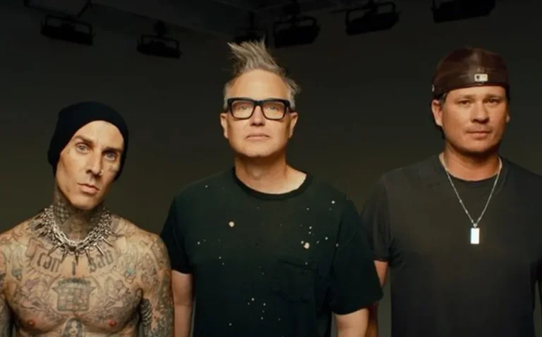 Mark Hoppus se burla de regios por ‘darse’ y ‘casarse’ entre primos en Pa’l Norte 2024