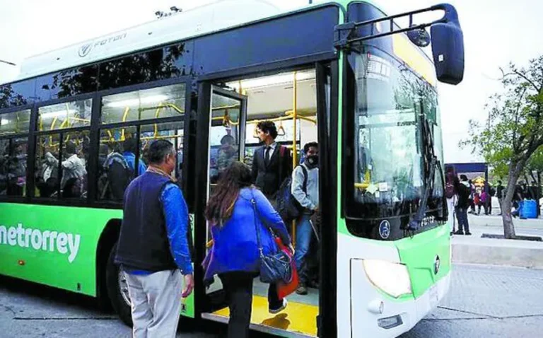 Ruta de Transmetro Las Puentes-Universidad en San Nicolás; este es el recorrido