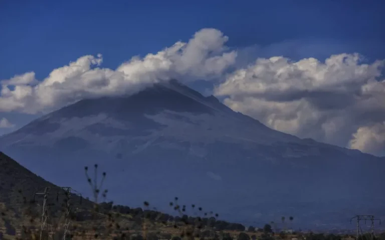 Reportan volcán Popocatépetl presentó intensa actividad