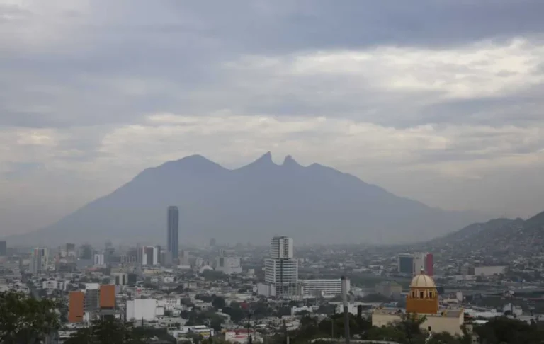 Continúa mala calidad del aire en la área  metropolitana