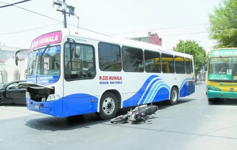 Revela Inegi camiones de pasajeros participan en 10 accidentes cada día en NL