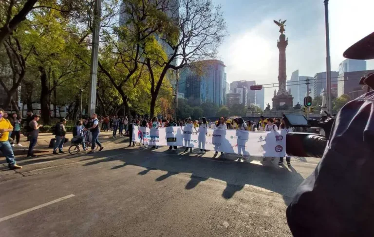 Marchan activistas en CdMx; exigen salida de Guardia Nacional del Metro