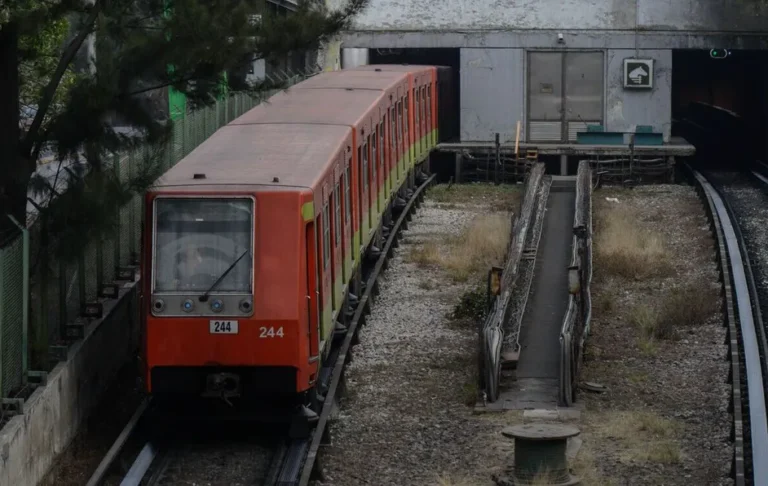 Sindicato del Metro “no vende ni compra” refacciones, aseguran