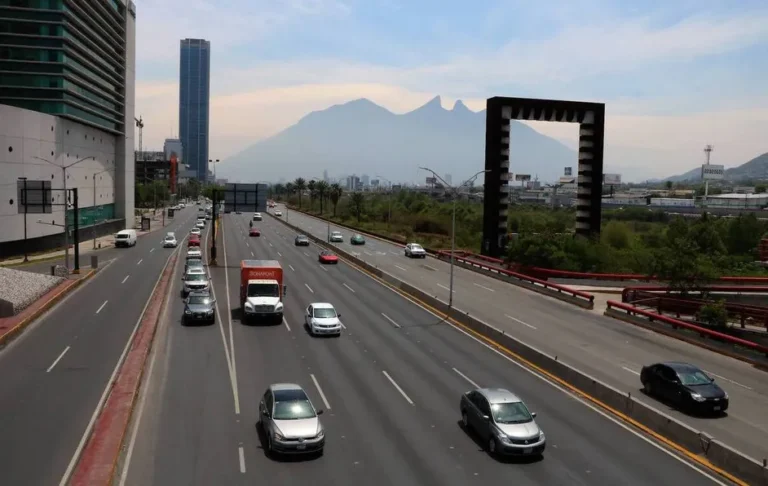 Informan cerrarán acceso a avenida Constitución por Serafín Peña