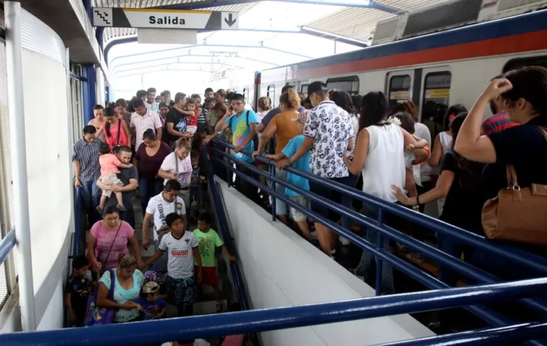 Diputados piden dar detalles del aumento a la tarifa del Metro