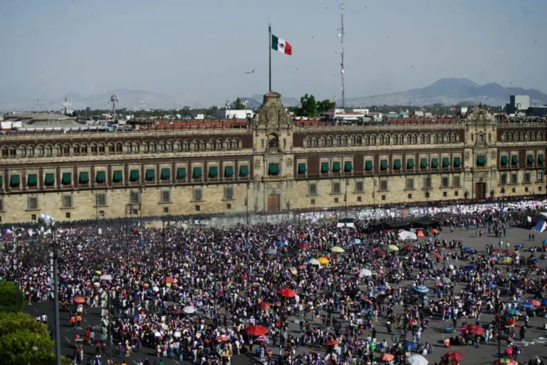 Reportan acuden 90 mil personas a marcha del 8M en CdMx