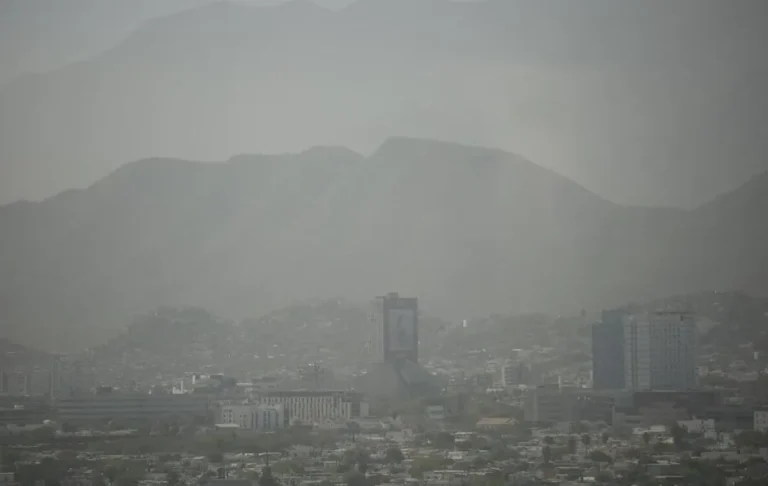 Mantiene Nuevo León activa alerta ambiental por tercer día consecutivo