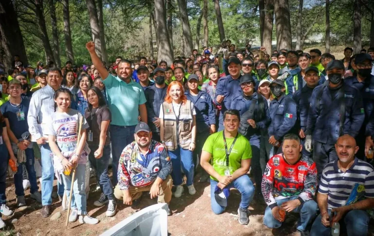 Retiran dos toneladas de basura en el río la Silla con programa “Respira Guadalupe”