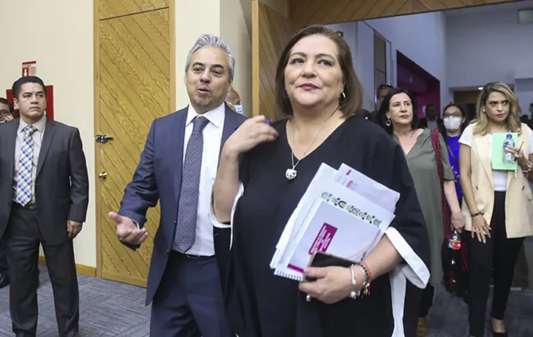 Guadalupe Taddei encabeza primera sesión al frente del Consejo General del INE