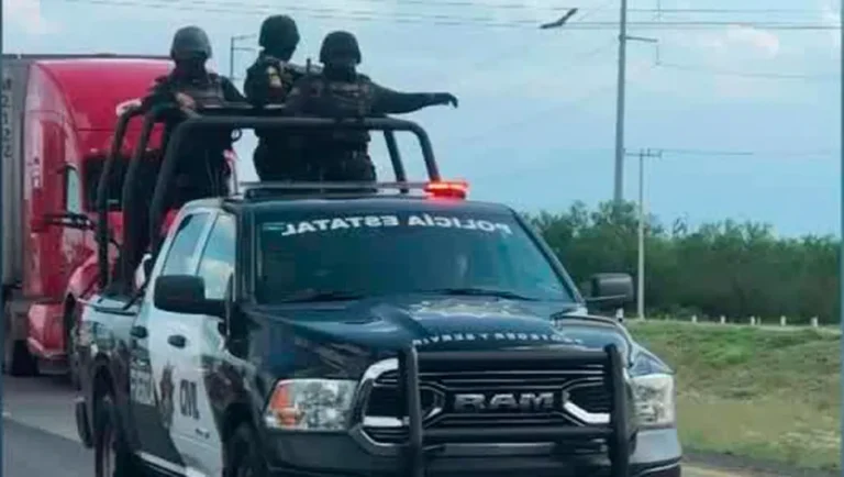 Fuerza Civil abate a 10 presuntos criminales en carretera a Nuevo Laredo