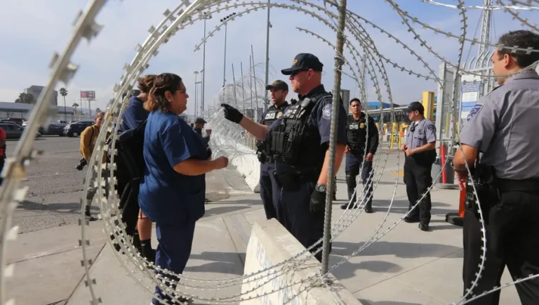 Senado de EU divulga iniciativa de ley para cerrar la frontera con México