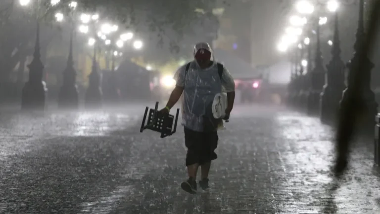 Registran granizo y lluvia torrencial en el Área Metropolitana