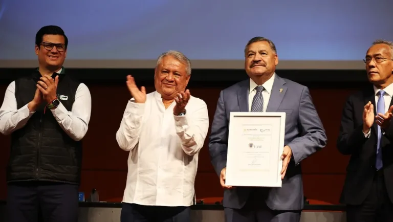 IMPI otorga declaratoria de «Marca Famosa» a la UANL; firman convenio de colaboración