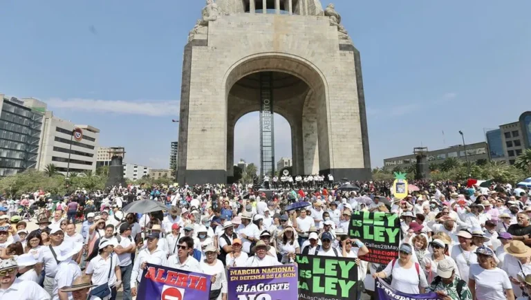 Marchan en defensa de la SCJN en México: «La Corte no se toca»