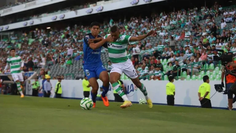 Empatan Rayados y Santos Laguna en partido de ida