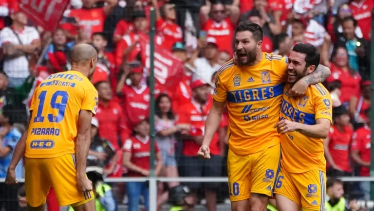 Vencen Tigres a Toluca y avanzan a semifinales de la Liga MX