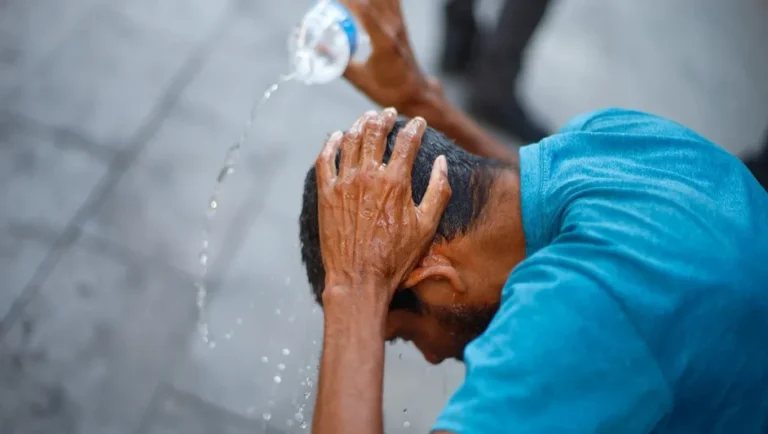 Reportan 850 muertes vinculadas a las altas temperaturas en NL; registro civil desestima la cifra