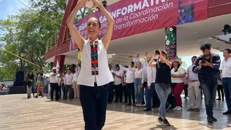 Reafirma Sheinbaum respaldo a AMLO y la 4T, rechaza ser «una copia»