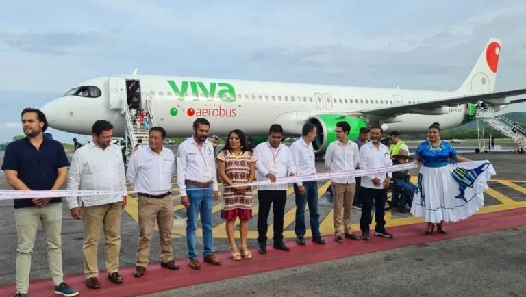 VivaAerobus inicia vuelo directo Monterrey- Puerto Escondido