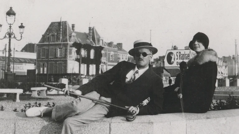 «Cartas» de James Joyce, de la incertidumbre hasta su exilio en París