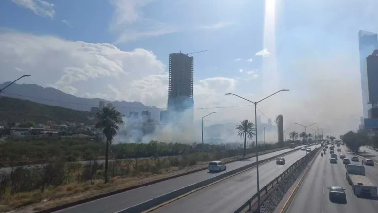 Investigará Procuraduría Ambiental incendio en el río Santa Catarina