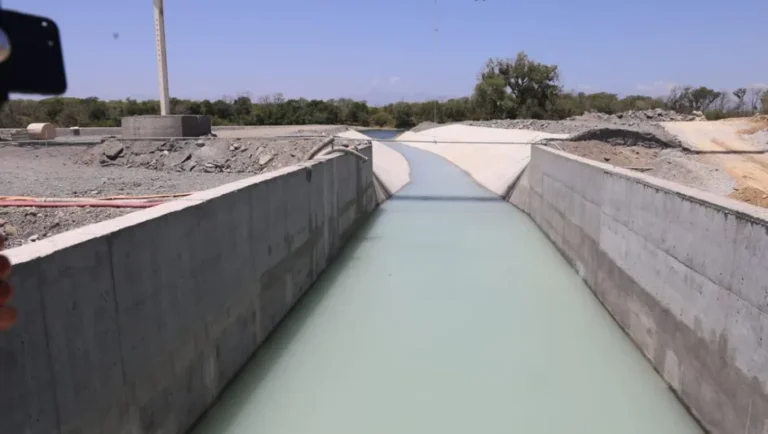 Hacen cierre hidráulico de la presa Libertad; hay un avance del 72 por ciento