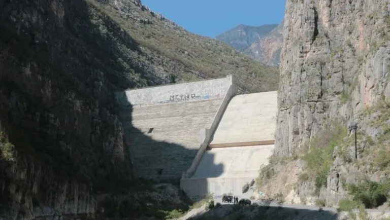 Realizan estudios para construir otra cortina Rompepicos en La Huasteca