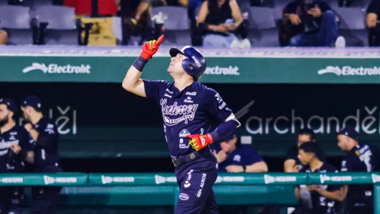 Sultanes de Monterrey vence al Águila de Veracruz y asegura los play-offs