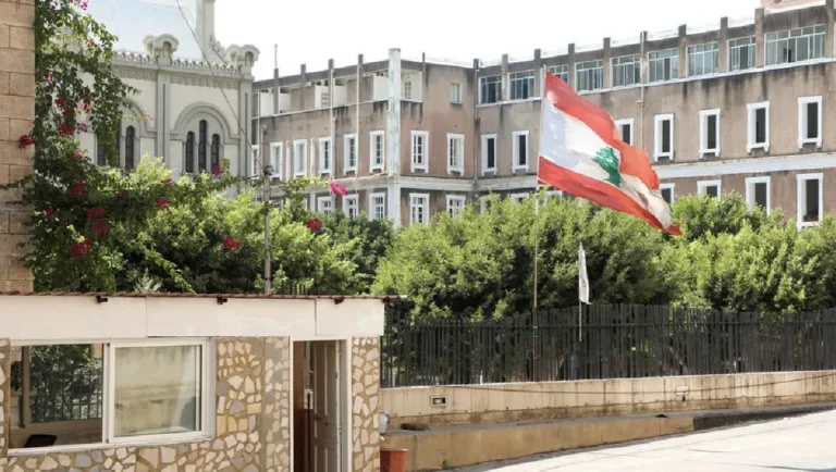 Sufre tiroteo embajada de Estados Unidos en Beirut, Líbano