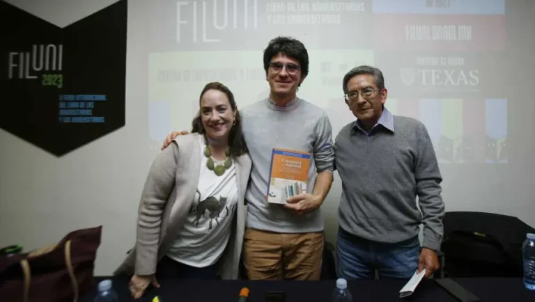 Presentan en la Filuni el libro ‘Constancia de la fugacidad’