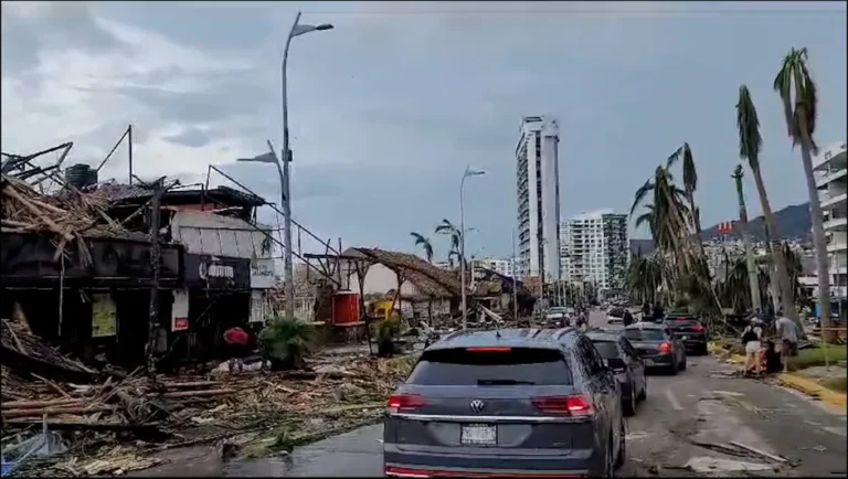 Señalan que damnificados por huracán ‘Otis’ no pagarán impuestos ni luz hasta 2024