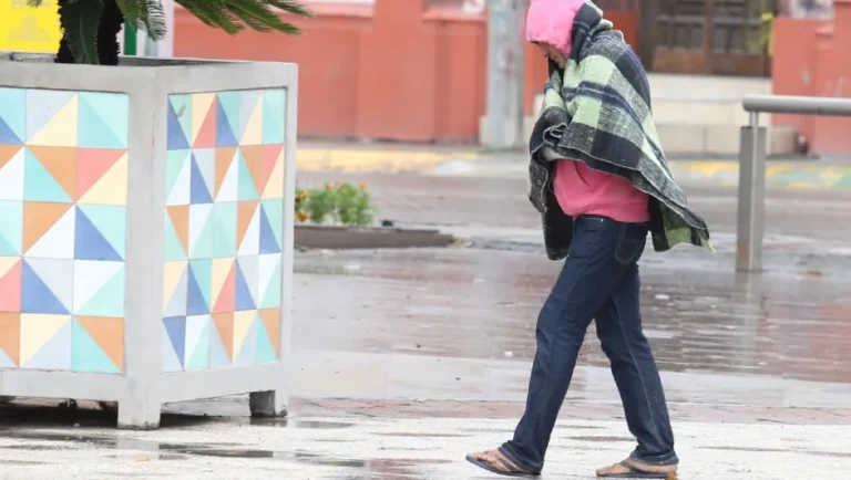 Continuarán las bajas temperaturas y llovizna para este martes en NL