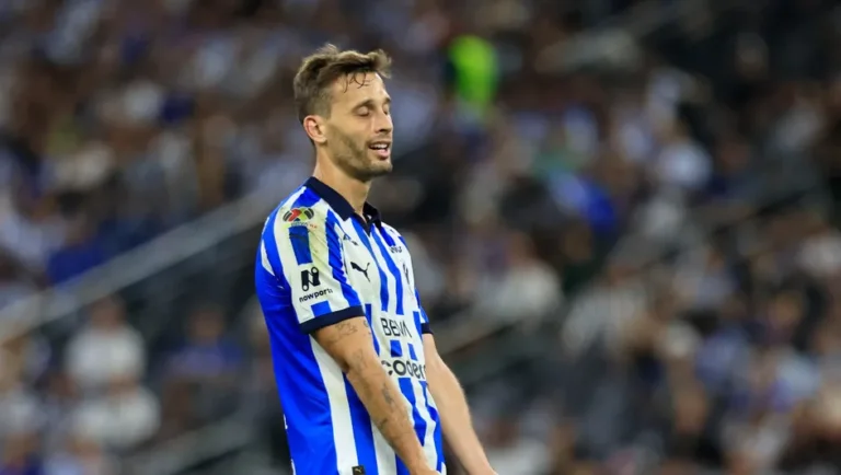 Reportan Sergio Canales será baja por lesión con Rayados