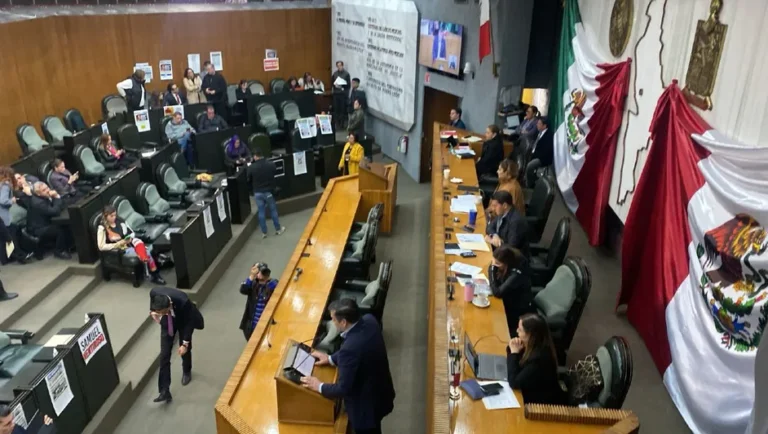 Congreso exige a ASE revisión de contratos a constructora Tordec