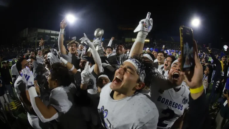 Borregos del TEC vencen a Auténticos Tigres y se coronan bicampeones de la ONEFA