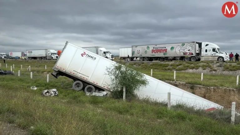 Choque deja muertos y heridos en la carretera libre Laredo-Monterrey