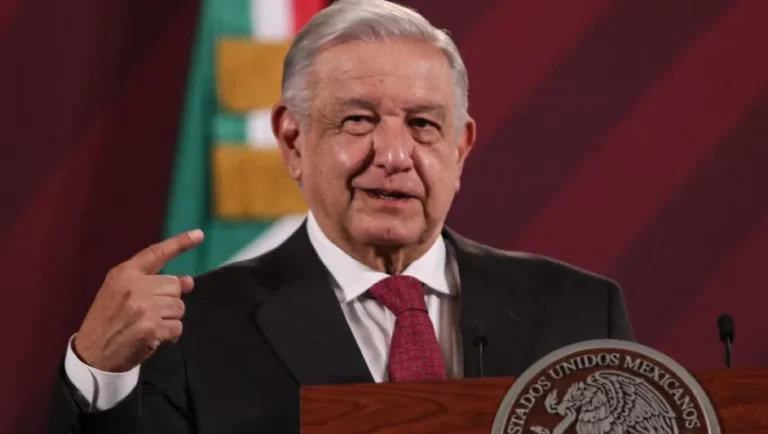 AMLO finaliza 2023 a bordo del Tren Maya