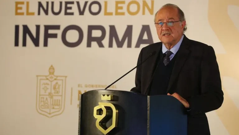 Afirma Javier Navarro que no obedecerán a Luis Enrique Orozco