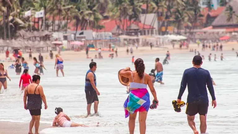 Semana Santa deja a Acapulco 593 mdp