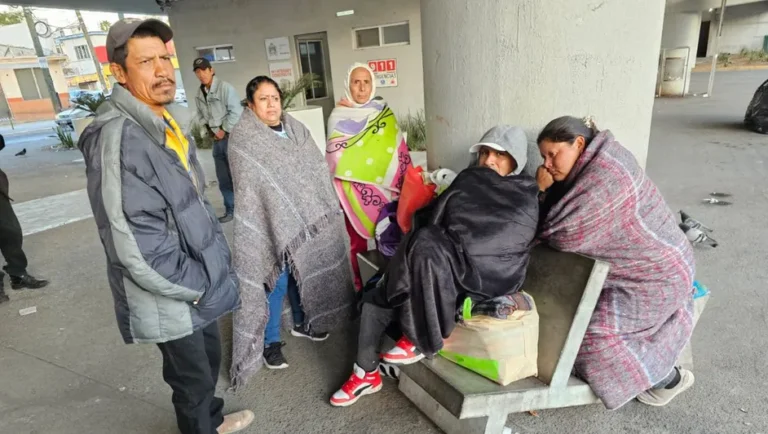 Familias pasarán Año Nuevo en hospitales de Monterrey