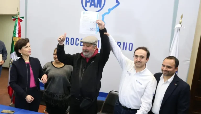 Mauricio Fernández se registra como precandidato del PAN por San Pedro