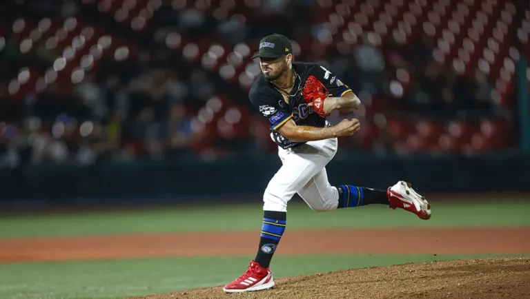 Sultanes derrota a Charros en el primer juego de la serie